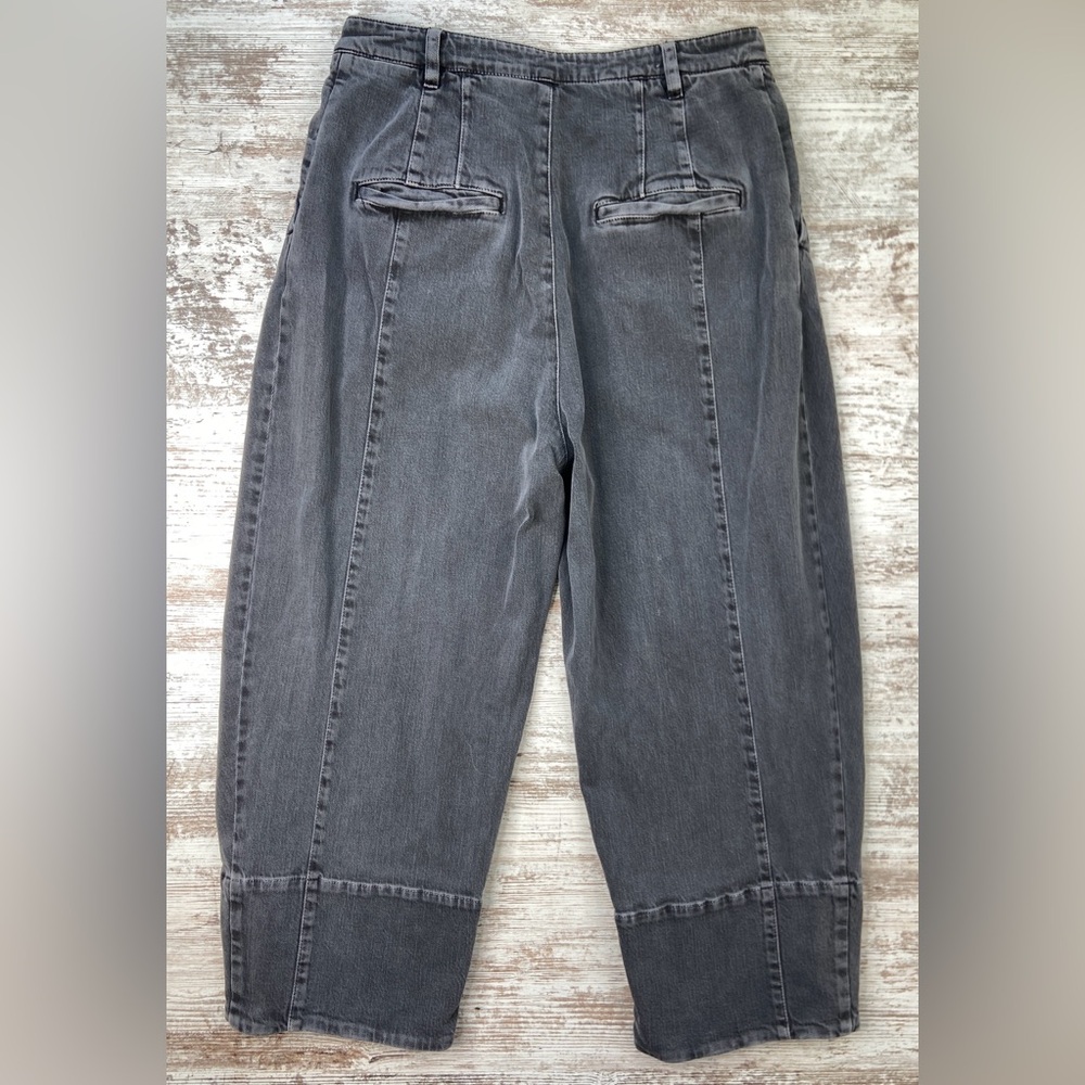 Anthropologie Pilcro Ultra High-Rise Pleated Straight Jeans sz 10 EUC - Picture 9 of 10